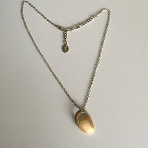 Claire’s Natural Seashell Necklace